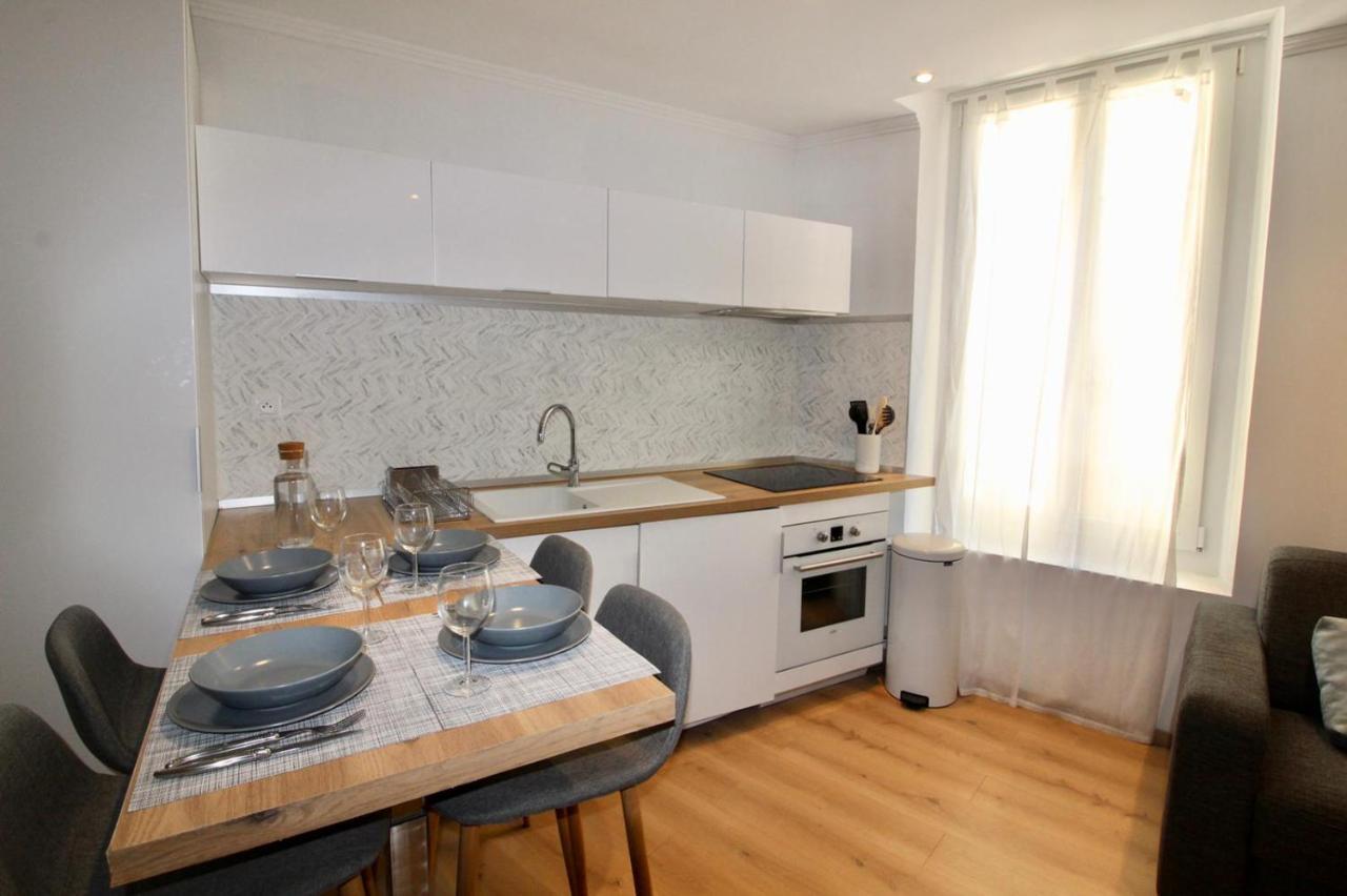 Lovely Apartment Heart Of Golden Square Fiber Wifi Niza Exterior foto