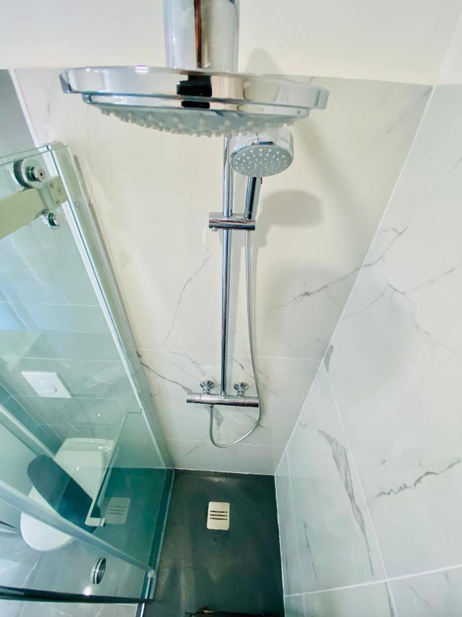 Lovely Apartment Heart Of Golden Square Fiber Wifi Niza Exterior foto
